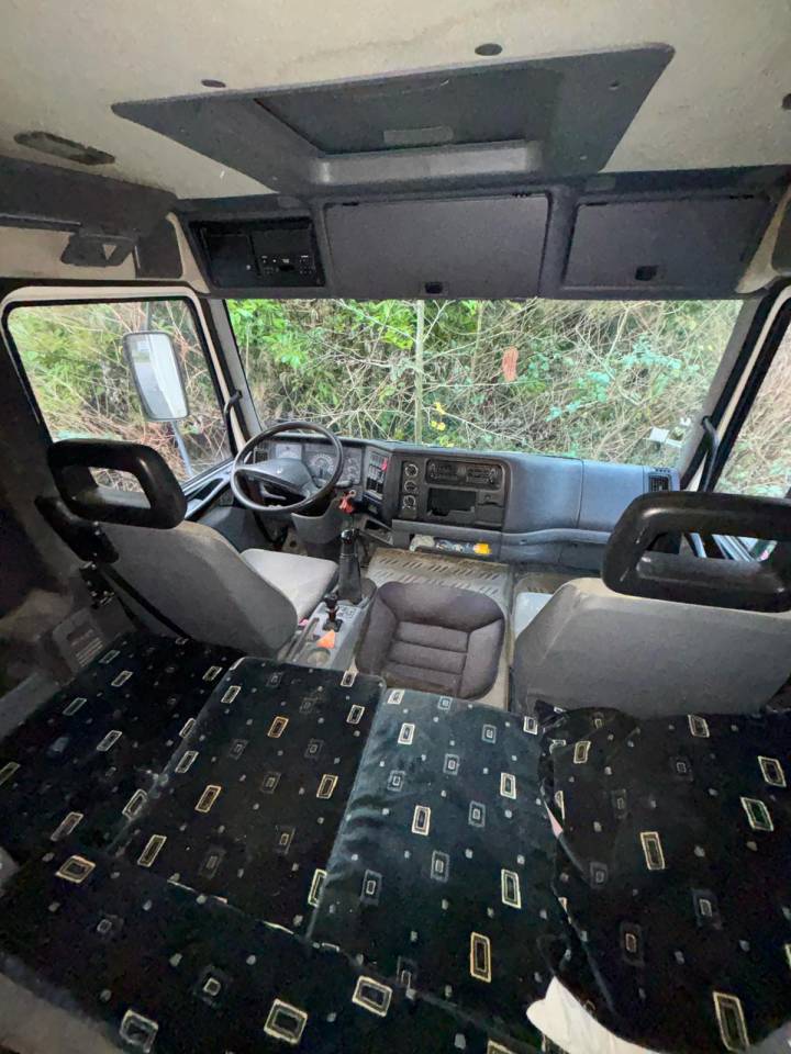 Camión para caballos Renault  2000 De segunda mano