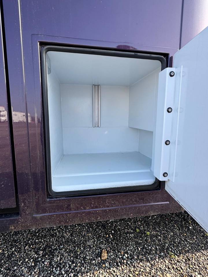 Furgoneta para caballos Chardron Renault Master 2023 De segunda mano