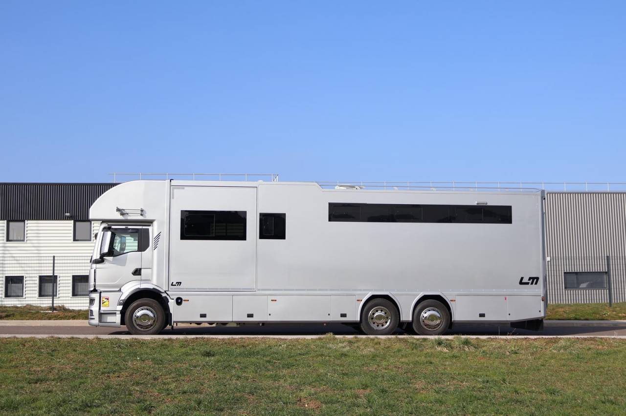 Camión para caballos - Otra marca - MAN TGS 26.430 PAILLARD 8 CHEVAUX POP OUT 2025 Nuevo