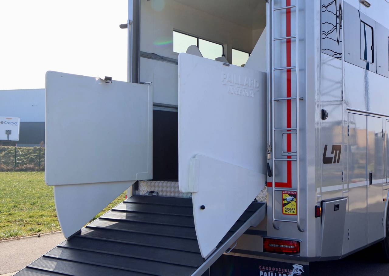 Camión para caballos - Otra marca - MAN TGS 26.430 PAILLARD 8 CHEVAUX POP OUT 2025 Nuevo