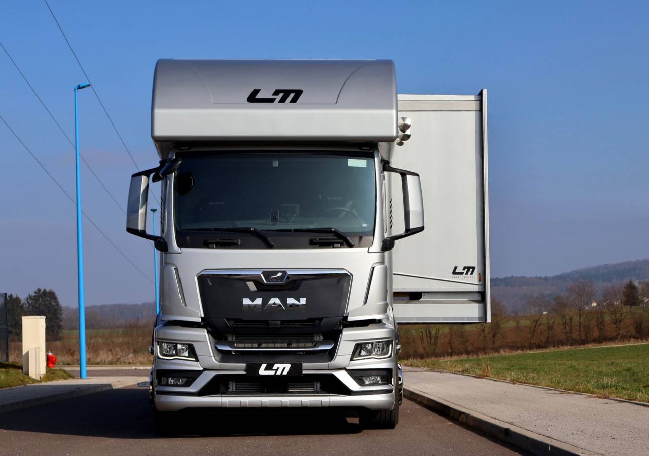 Camión para caballos - Otra marca - MAN TGS 26.430 PAILLARD 8 CHEVAUX POP OUT 2025 Nuevo