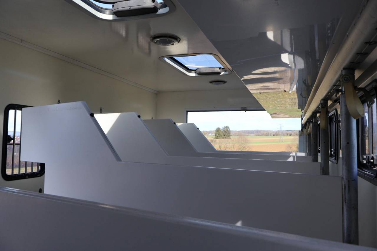 Camión para caballos - Otra marca - MAN TGA 26.430 JL POP OUT 2007 De segunda mano