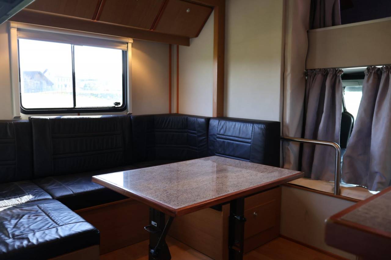 Camión para caballos - Otra marca - MAN TGA 26.430 JL POP OUT 2007 De segunda mano