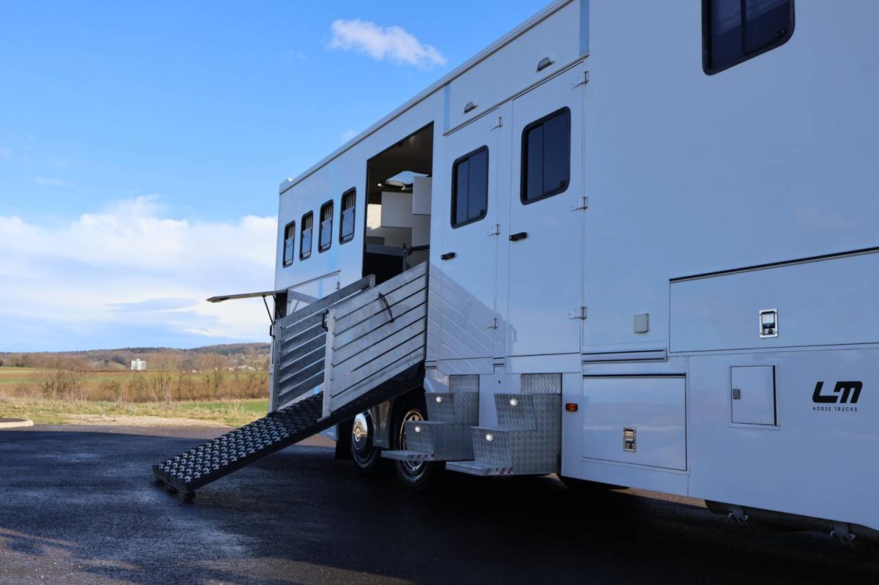 Camión para caballos - Otra marca - MAN TGA 26.430 JL POP OUT 2007 De segunda mano