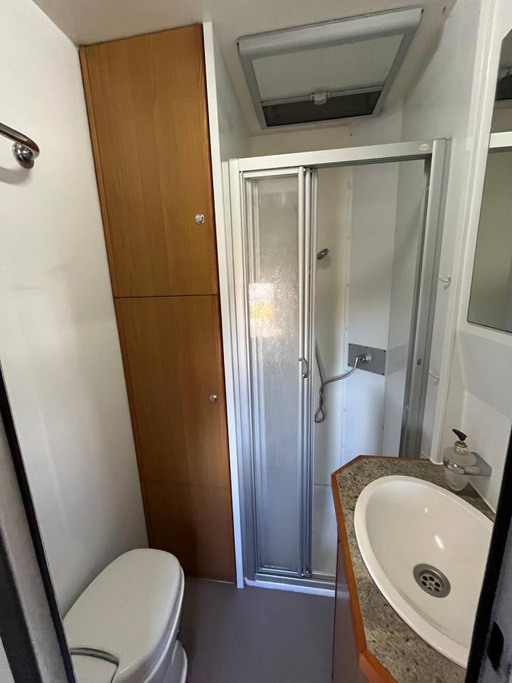 Camión para caballos - Otra marca - MAN TGA 26.430 JL POP OUT 2007 De segunda mano