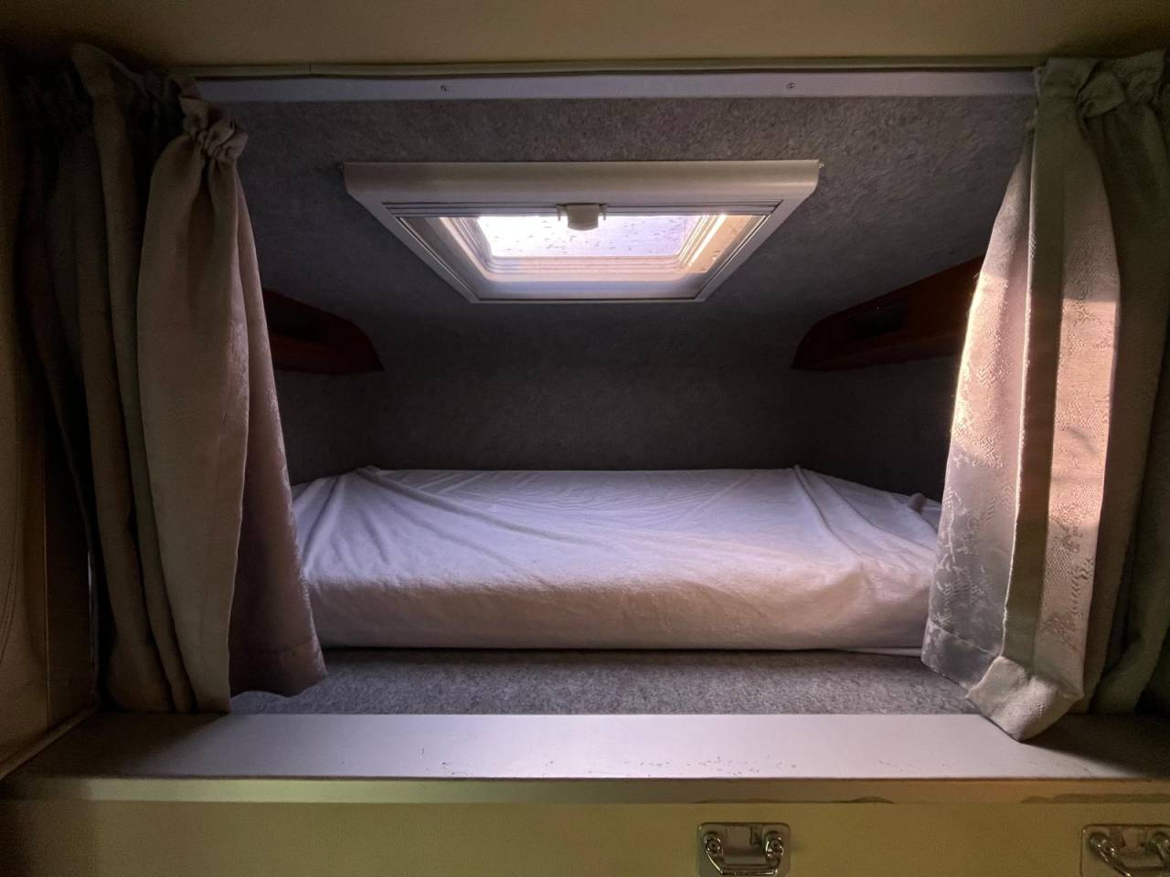 Camión para caballos - Otra marca - MAN TGA 26.430 JL POP OUT 2007 De segunda mano