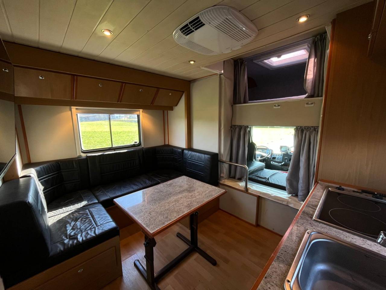 Camión para caballos - Otra marca - MAN TGA 26.430 JL POP OUT 2007 De segunda mano