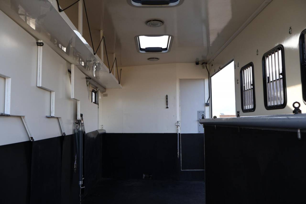 Camión para caballos - Otra marca - MAN TGA 26.430 JL POP OUT 2007 De segunda mano