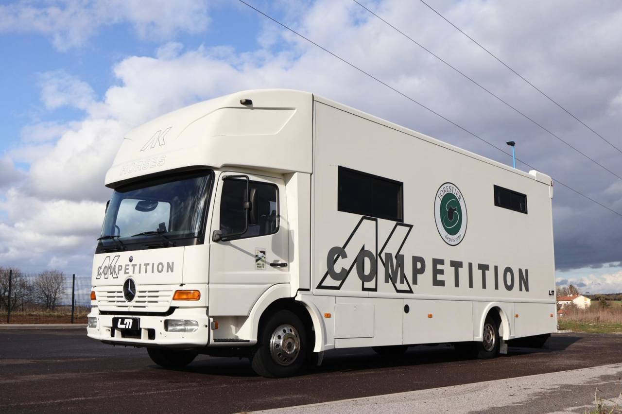 Camión para caballos - Otra marca - AK ATEGO 4 CHEVAUX 8.180 2014 De segunda mano