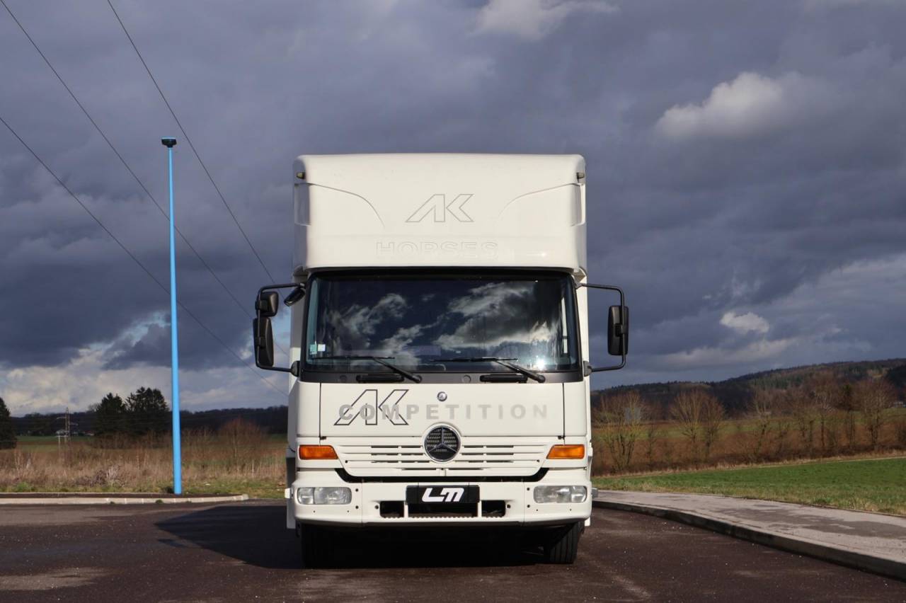 Camión para caballos - Otra marca - AK ATEGO 4 CHEVAUX 8.180 2014 De segunda mano