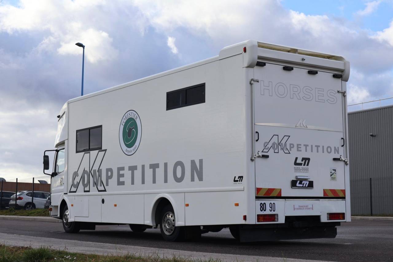 Camión para caballos - Otra marca - AK ATEGO 4 CHEVAUX 8.180 2014 De segunda mano