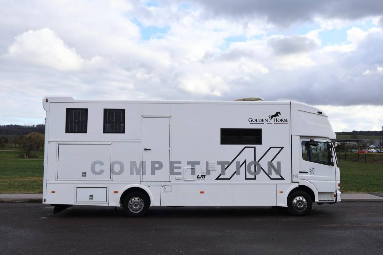 Camión para caballos - Otra marca - AK ATEGO 4 CHEVAUX 8.180 2014 De segunda mano