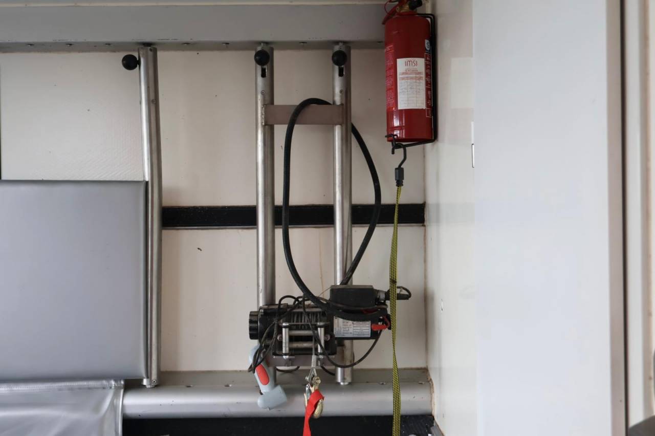 Camión para caballos - Otra marca - AK ATEGO 4 CHEVAUX 8.180 2014 De segunda mano