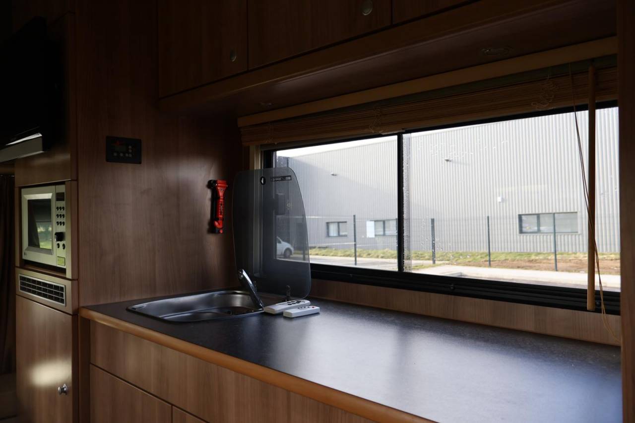 Camión para caballos - Otra marca - AK ATEGO 4 CHEVAUX 8.180 2014 De segunda mano