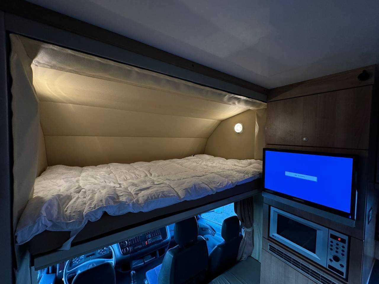 Camión para caballos - Otra marca - AK ATEGO 4 CHEVAUX 8.180 2014 De segunda mano