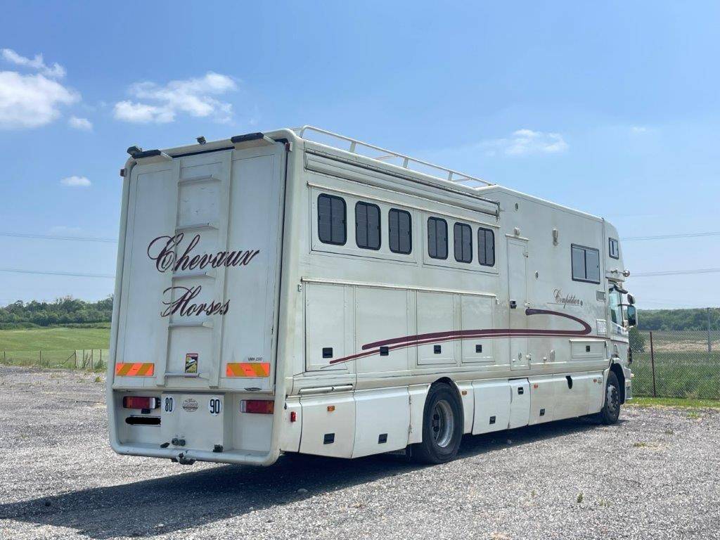 Camión para caballos Scania Donguy 2001 De segunda mano