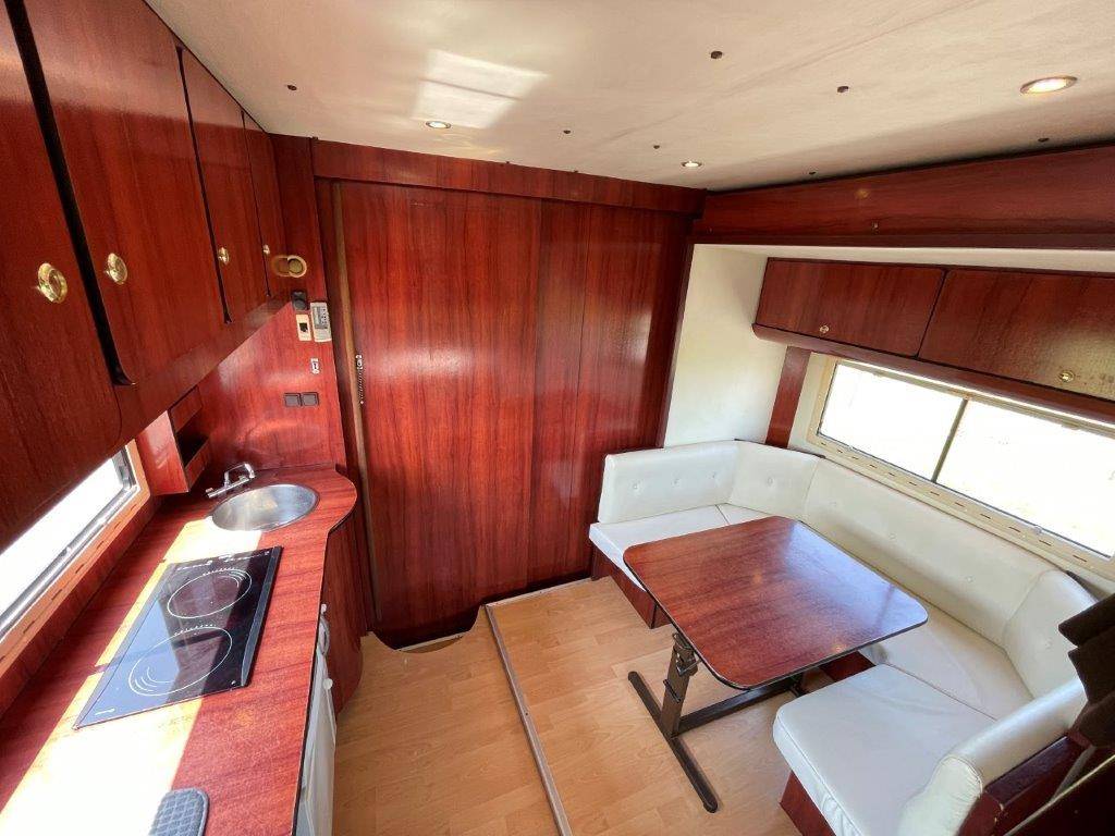 Camión para caballos Scania Donguy 2001 De segunda mano