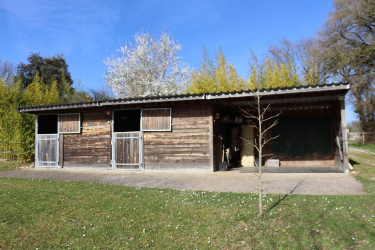 Bonita residencia ecuestre En venta Lot