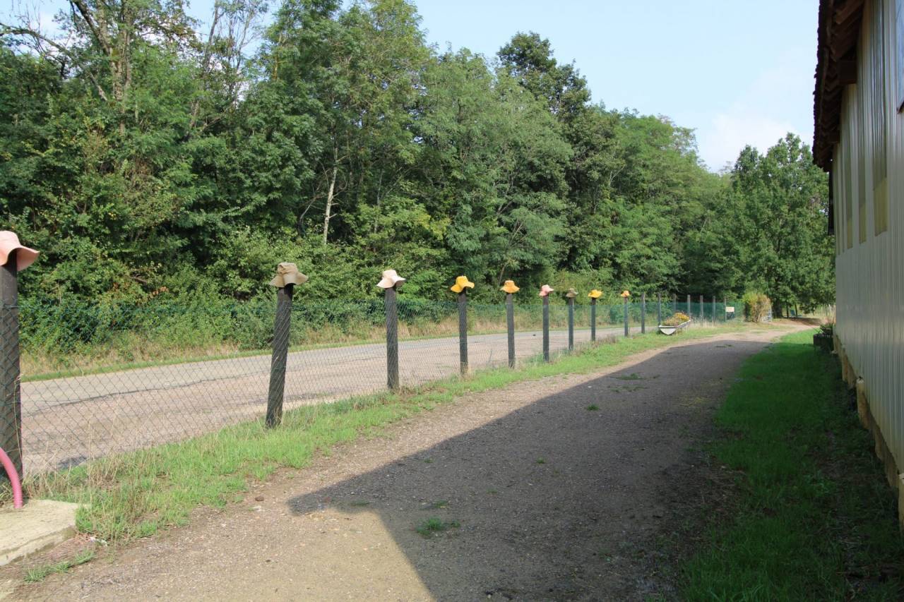 Cuadra de propietarios En venta Yonne