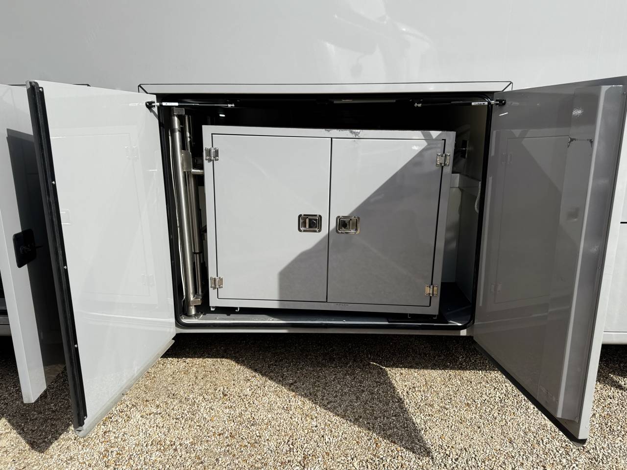 Camión para caballos Volvo FH 6  2024 De segunda mano