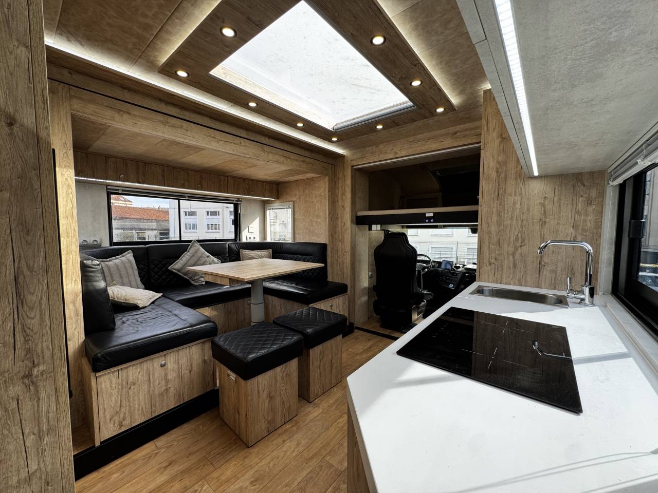 Camión para caballos Volvo FH 6  2024 De segunda mano