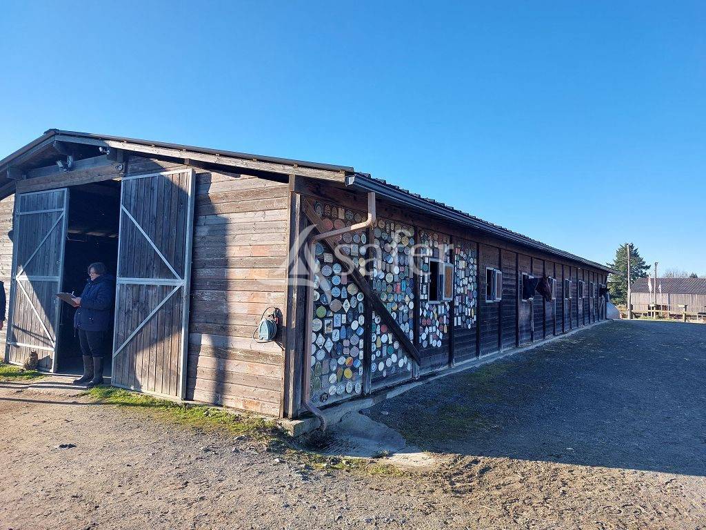 Explotación agrícola En venta Corrèze