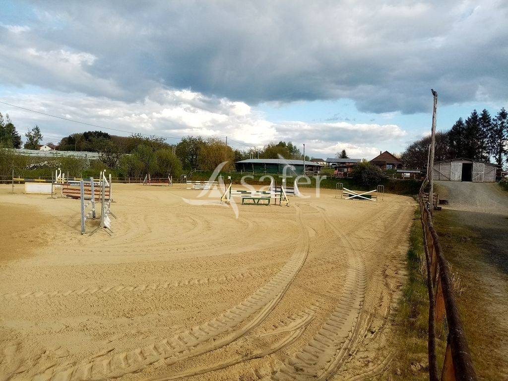 Explotación agrícola En venta Corrèze