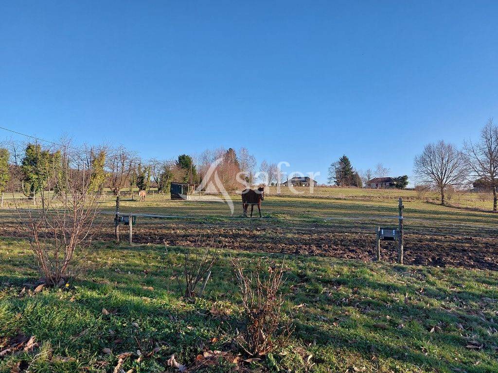 Explotación agrícola En venta Corrèze