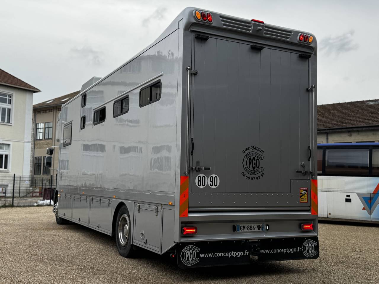 Camión para caballos Renault CONCEPTPGO7 2012 De segunda mano