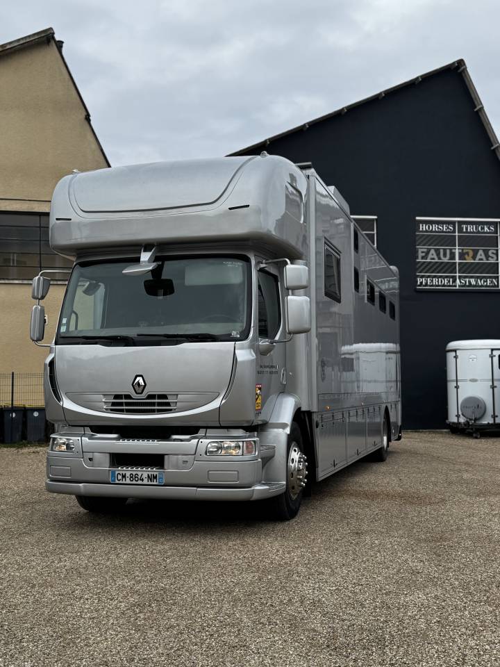 Camión para caballos Renault CONCEPTPGO7 2012 De segunda mano