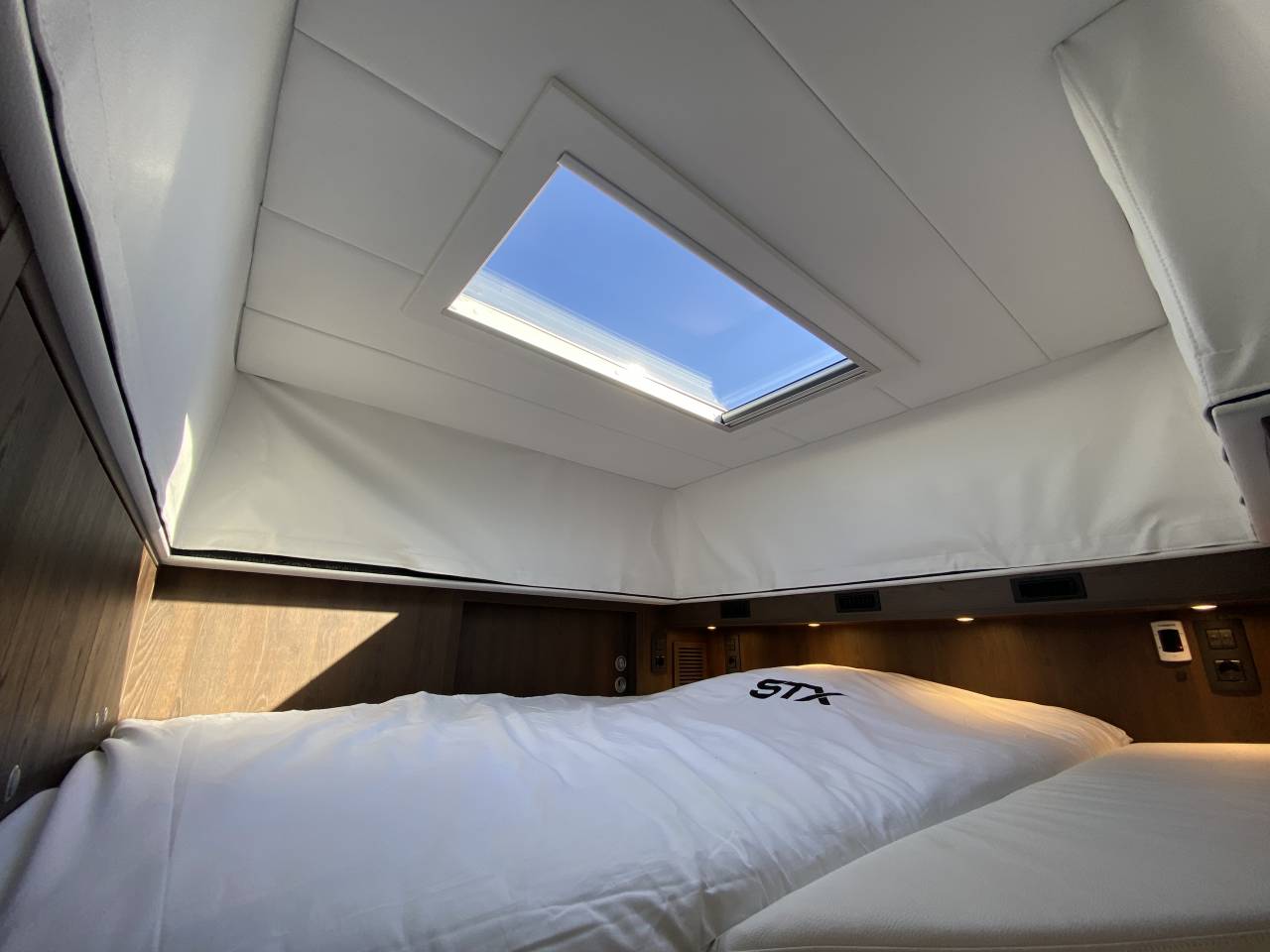 Camión para caballos STX  2025 Nuevo