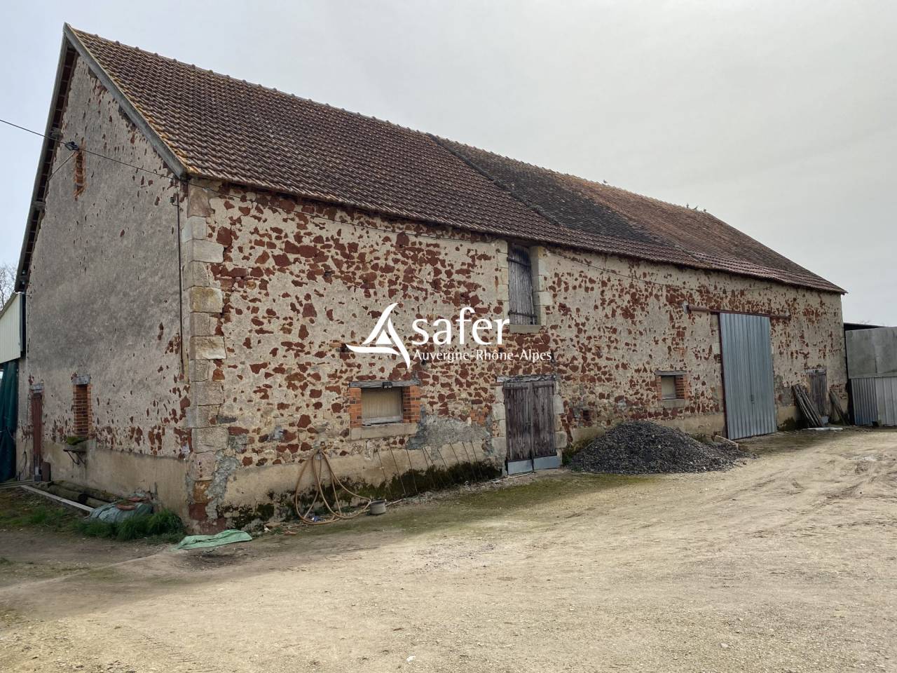 Explotaci&oacute;n ovina En venta Allier