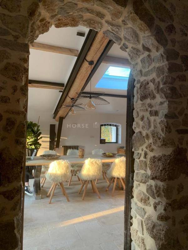 Bonita residencia ecuestre En venta Var