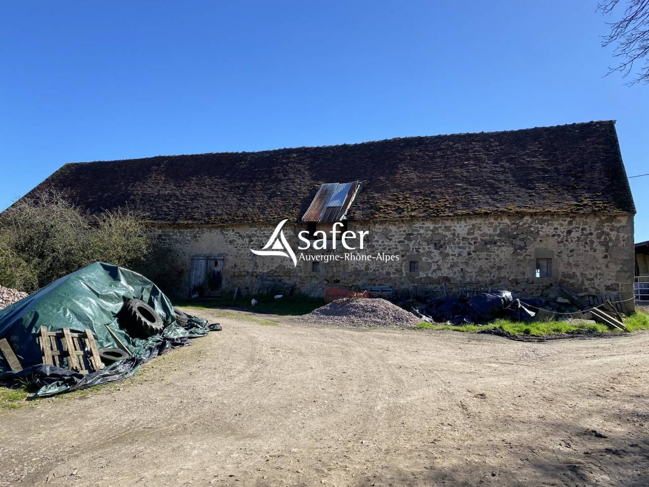 Explotaci&oacute;n ovina En venta Allier