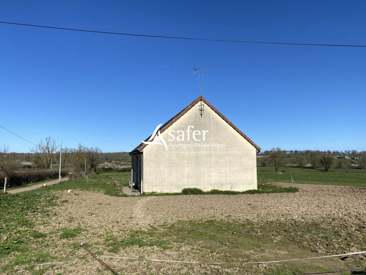 Explotaci&oacute;n ovina En venta Allier