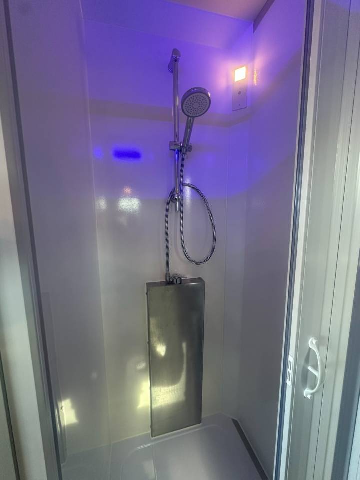 Camión para caballos Iveco IVECO 0 Nuevo