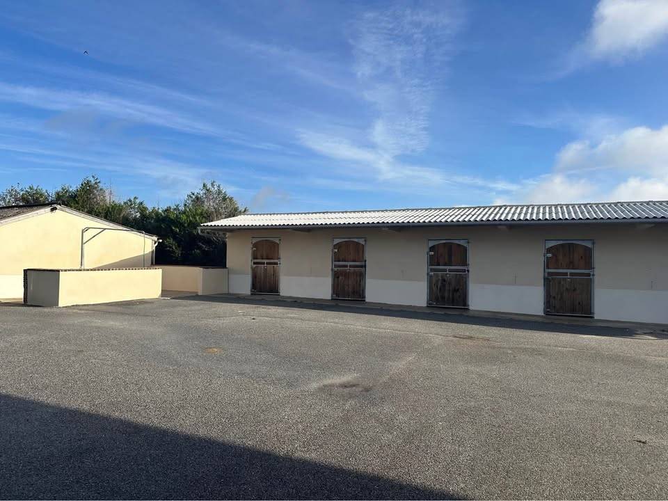 Cuadra de propietarios En venta Eure y Loir