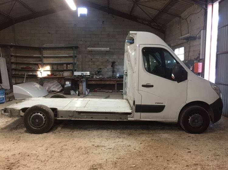 Furgoneta para caballos - Otra marca -  2025 Nuevo