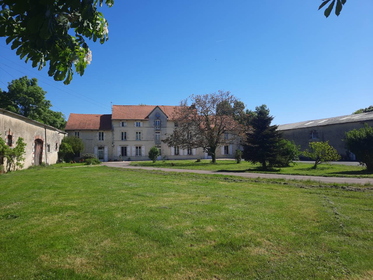 Bonita residencia ecuestre En venta Charente Marítimo