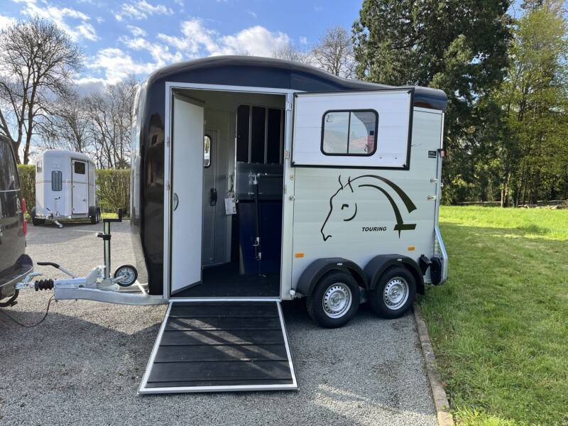 Van caballos Cheval Liberté  2 Caballos 2025 Nuevo