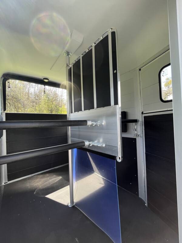 Van caballos Cheval Liberté  2 Caballos 2025 Nuevo