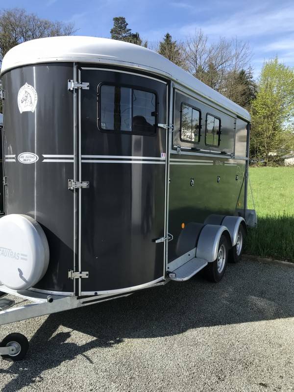 Van caballos Fautras Oblic 3 3 Caballos 2025 Nuevo