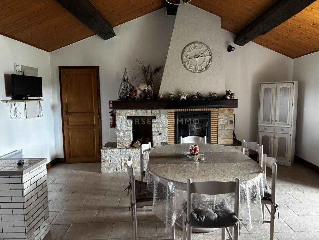 Propiedad ecuestre En venta Vend&eacute;e