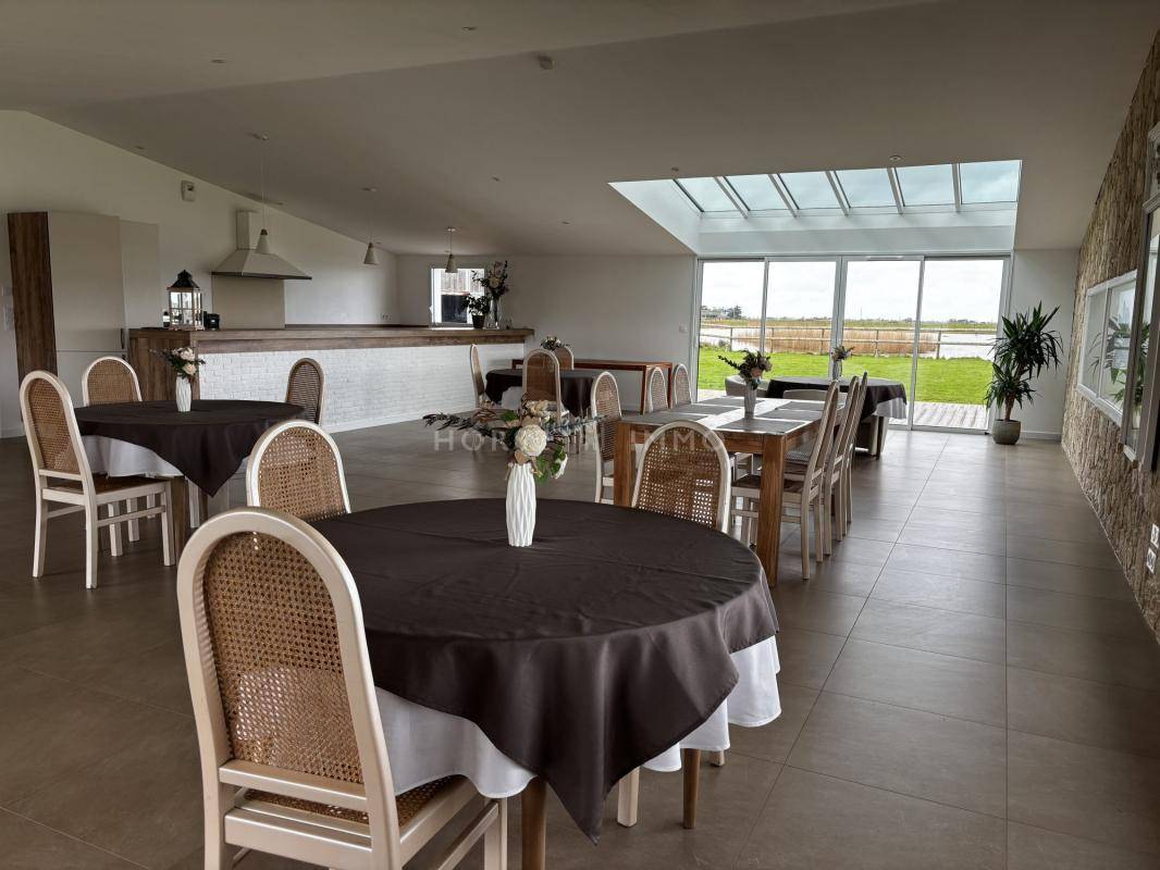 Propiedad ecuestre En venta Vend&eacute;e