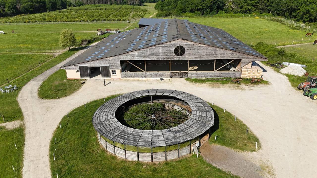 Cuadra de propietarios En venta Loiret