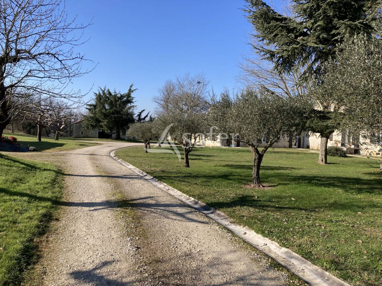 Propiedad ecuestre En venta Lot y Garona