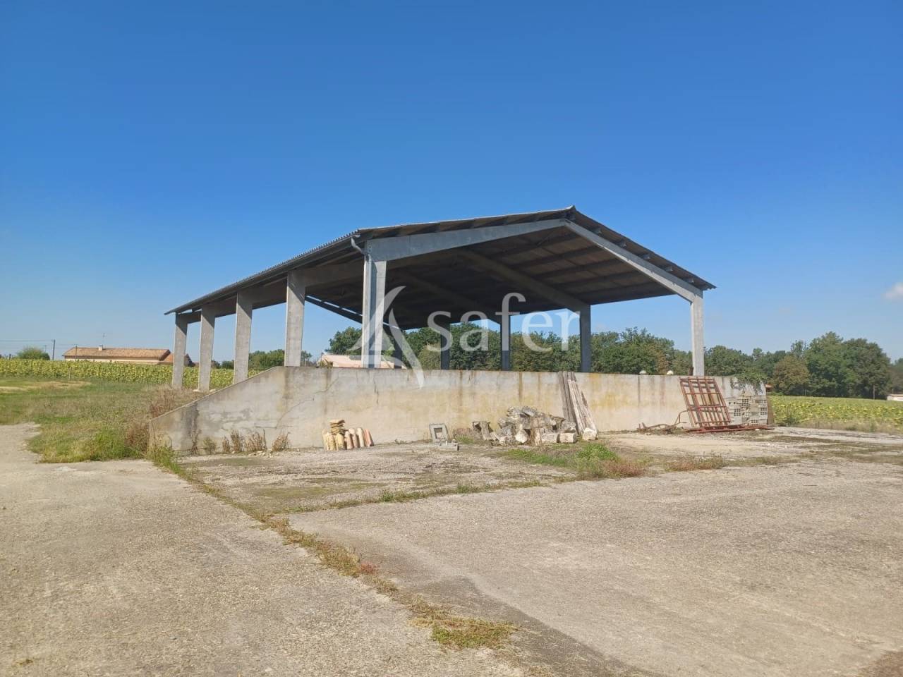 Explotaci&oacute;n agr&iacute;cola En venta Lot y Garona