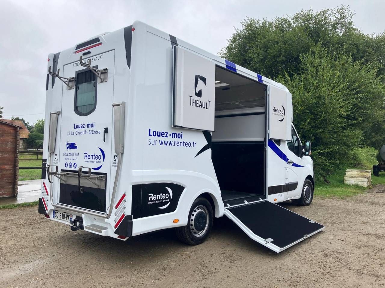 Furgoneta para caballos Theault Proteo  2025 De segunda mano