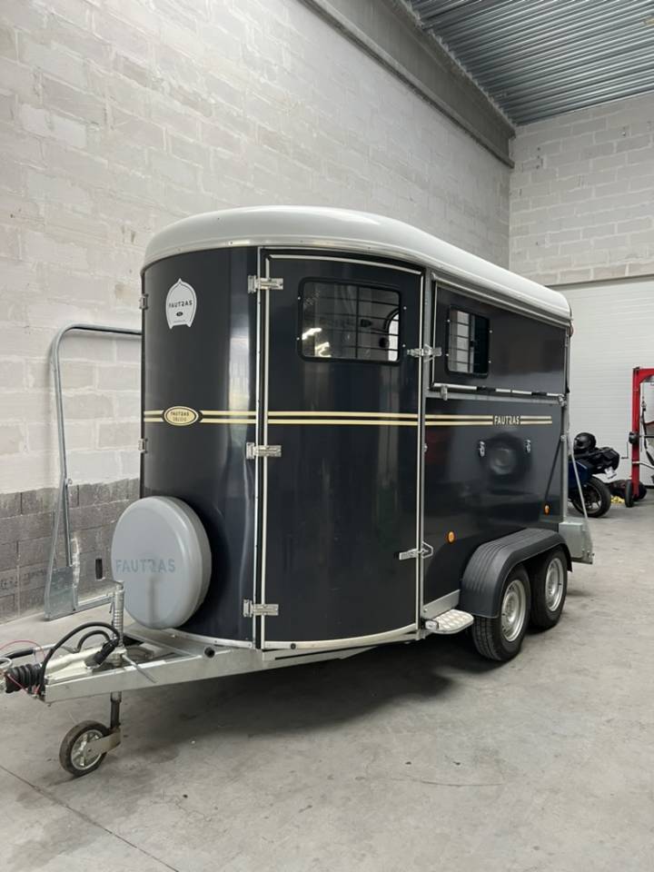 Van caballos Fautras  2 Caballos 2022 De segunda mano