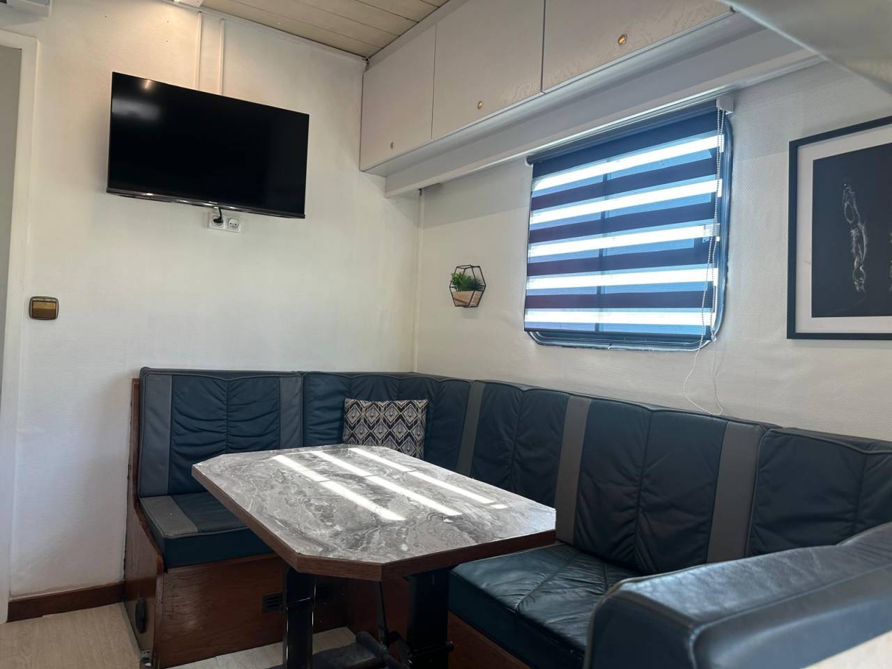 Cami&oacute;n para caballos Mercedes Atego 2000 De segunda mano